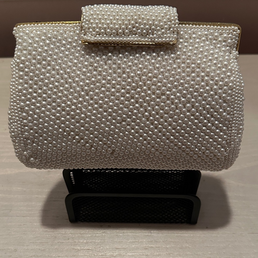 Elegant Pearl-Embellished Clutch